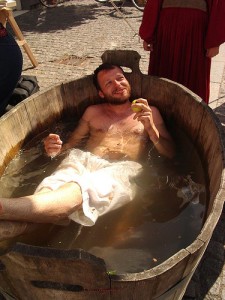 Bathing-in-Medieval-times