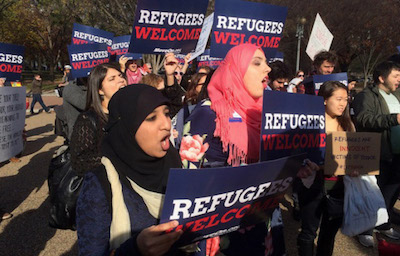 refugees-welcome-us